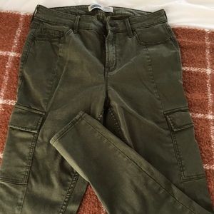 Old navy rockstar super skinny high rise secret slim pockets green cargo pants